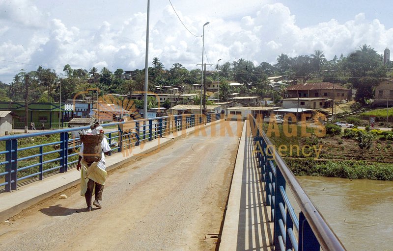 Afrikimages gabon/  koulamoutou