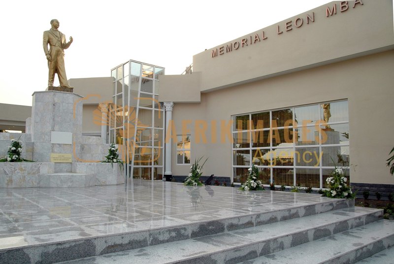 Afrikimages mémorial du président léon mba
