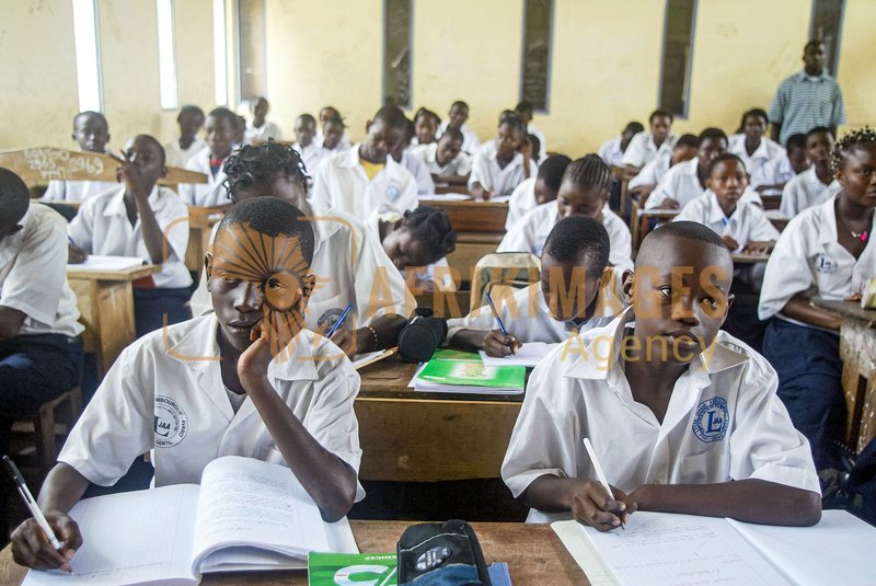 Afrikimages lycée joseph ambouroue avaro-port-gentil