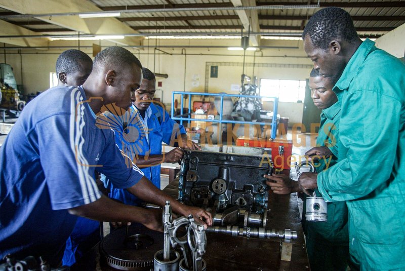 Afrikimages lycée technique de port-gentil
