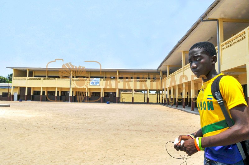 Afrikimages école catholique ste therese  de port-gentil