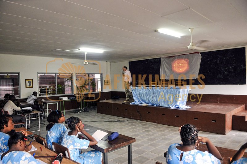 Afrikimages institut immaculée conception-eclipse  solaire totale