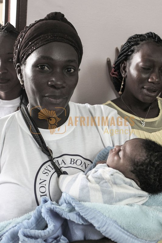 Afrikimages recherche et personnel médical