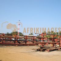 Afrikimages gabon / industries métallurgiques et mécaniques