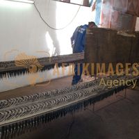 Afrikimages gabon / industries métallurgiques et mécaniques