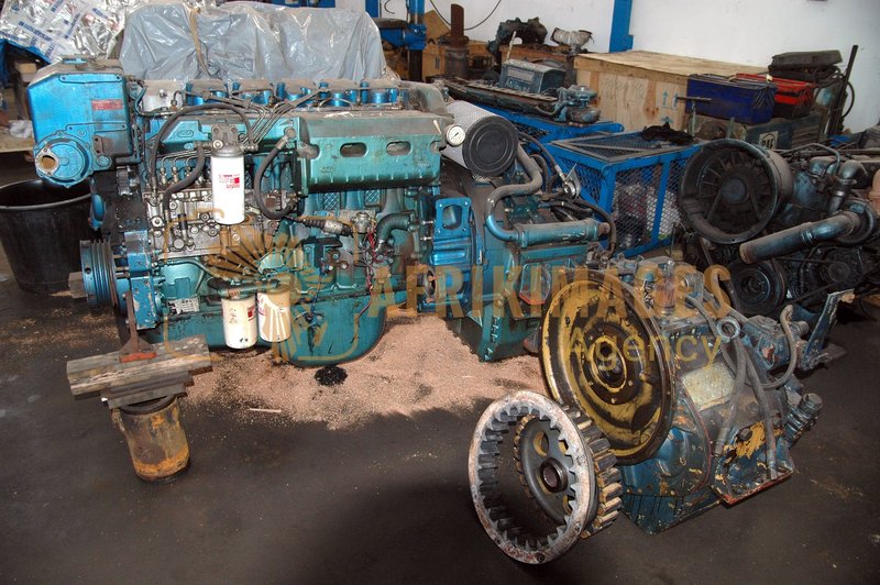 Afrikimages gabon / industries métallurgiques et mécaniques