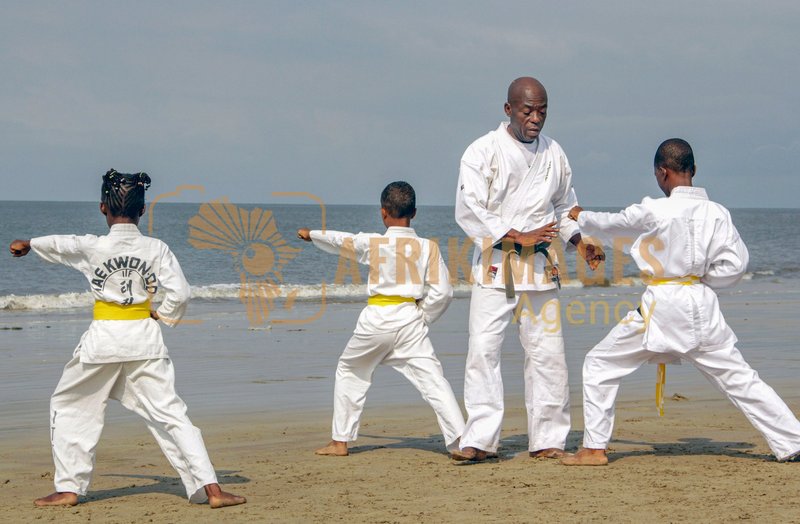 Afrikimages krt001
