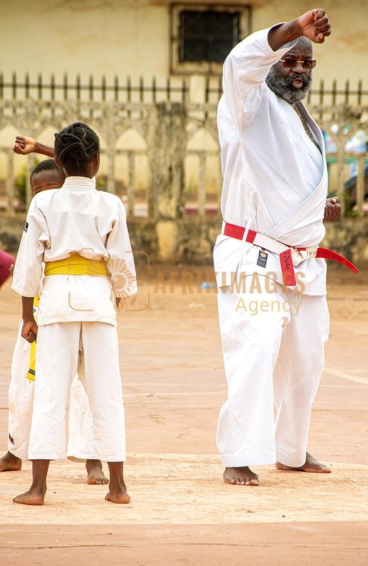 Afrikimages krte005