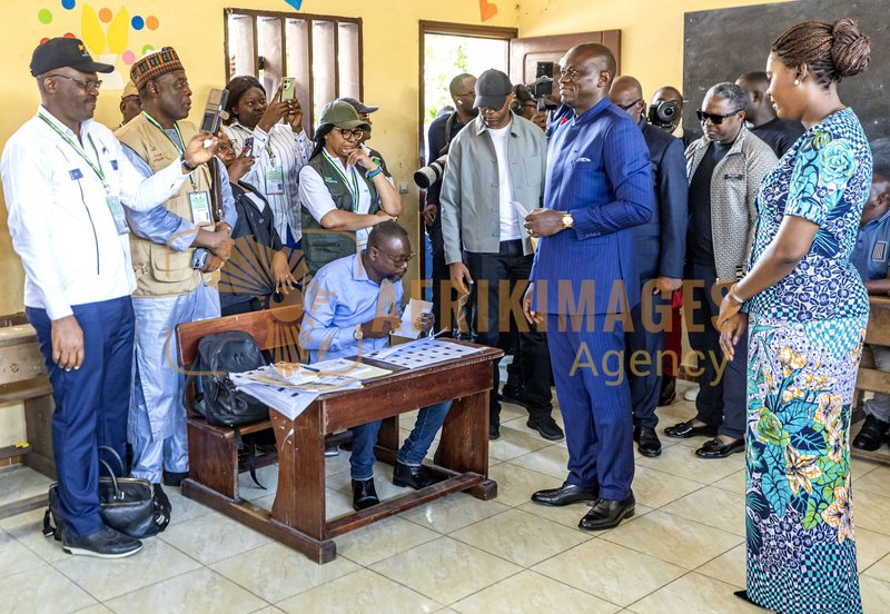 Afrikimages elepr25-008