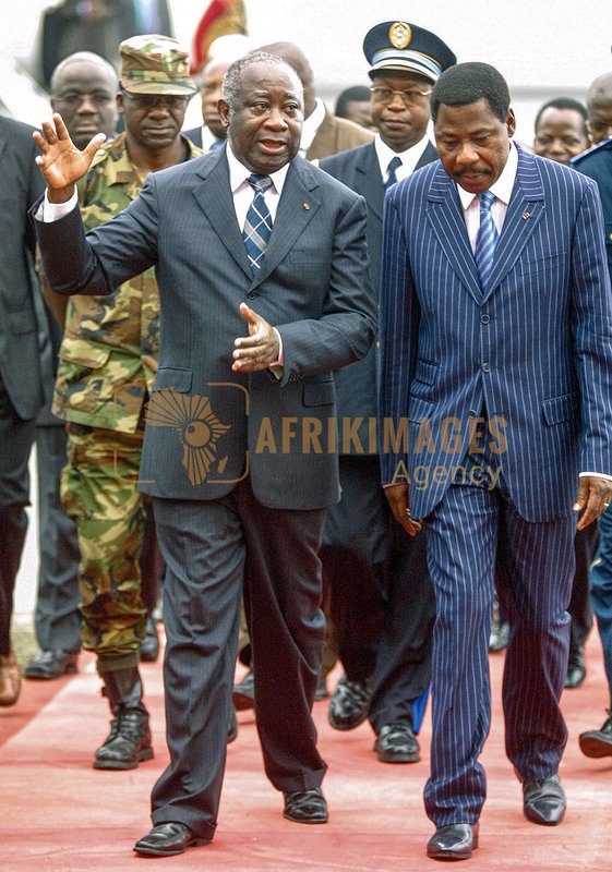 Afrikimages bz025-1