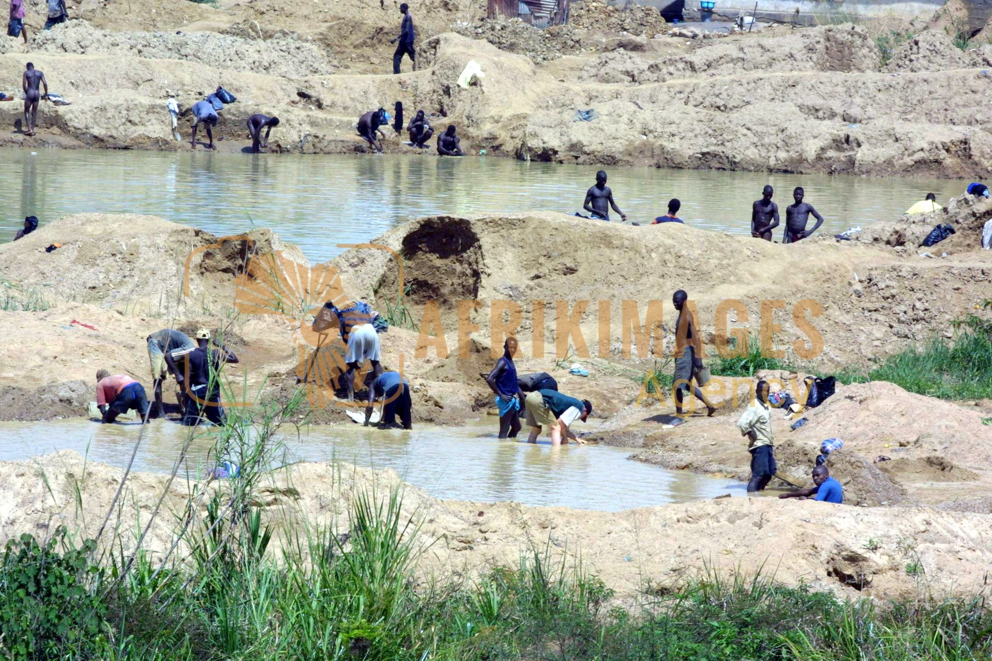 Afrikimages sierra leone / métaux & minéraux