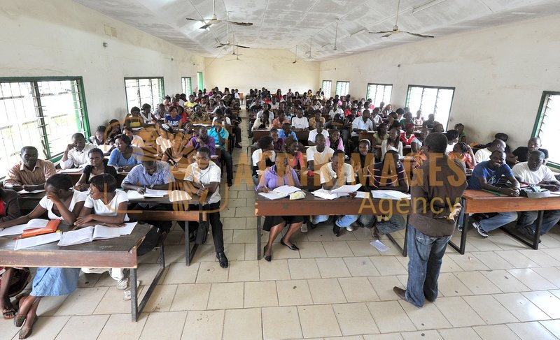 Afrikimages gabon/  universités
