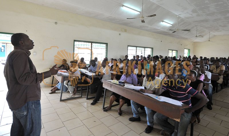 Afrikimages gabon/  universités