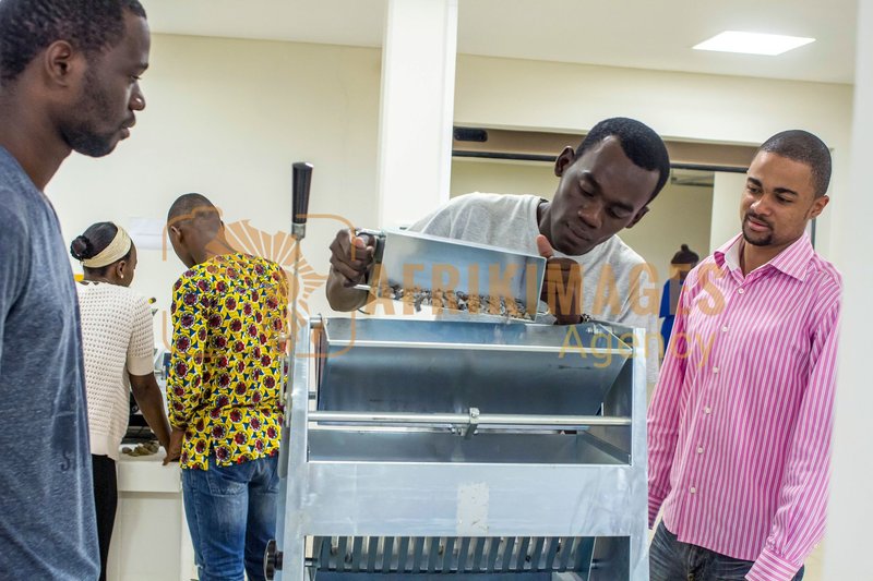 Afrikimages gabon/  ecole des mines et de la metallurgie de moanda